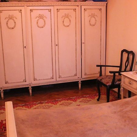 Homestay On Akademika Sakharova Sukhumi Bagian luar foto